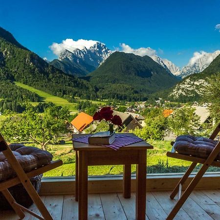 Villa Mountain View Glamping à Dovje Extérieur photo